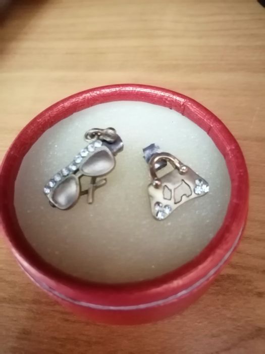 Эксклюзивные гвоздики серьги