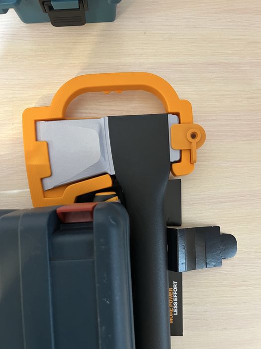 Продам топор Fiscars, новый, оригинал!