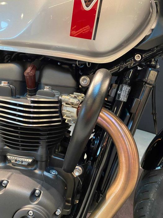 Motocicleta Triumph Speed Twin 900 2025 Second | Rate | Leasing