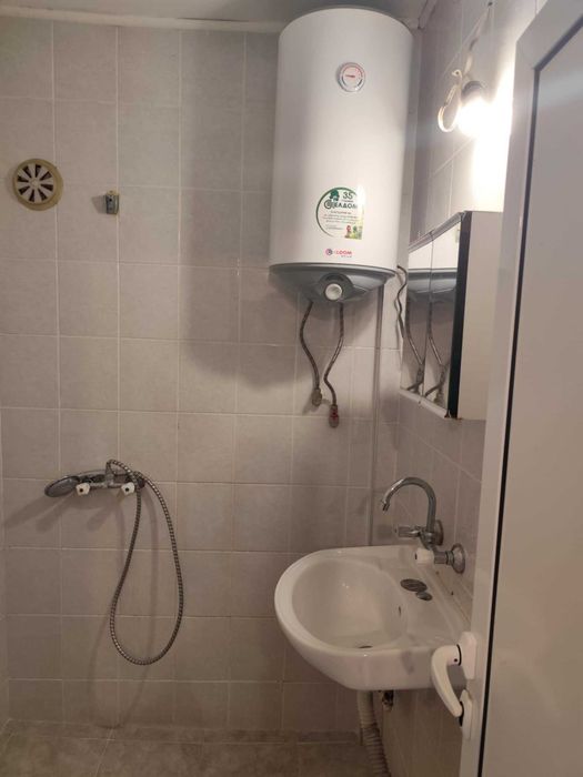 Дава се под наем Едностаен апартамент в Русе, Център - 48 кв.м за 255 € - Снимка #1