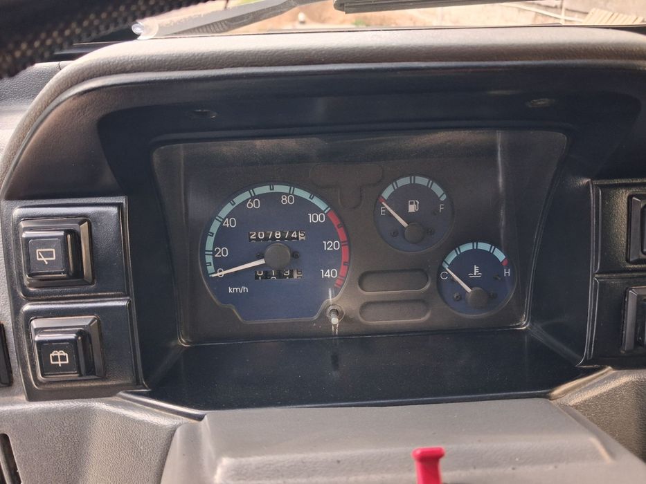 Kraska tozza, probeg halol, metan 65talik, mator xadavoyda ishi yo'q.