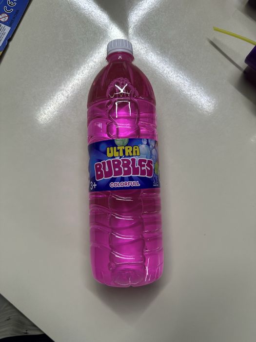 Мыльные пузыри. Пистолет пускающий пузыри