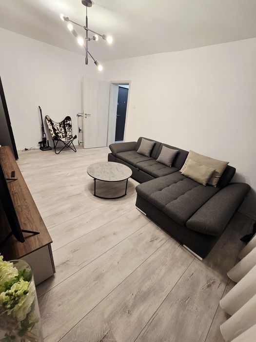 Vand 2 camere decomandat | 1 Mai – Calea Unirii | Insula | Parcul Romanescu | Medicină – Spitalul nr. 1 | Proprietar