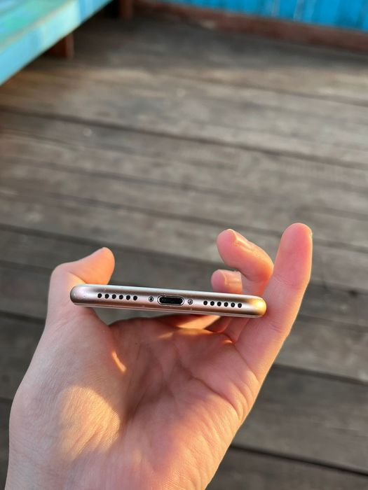 сртчно продам аифон 8 сикс севен