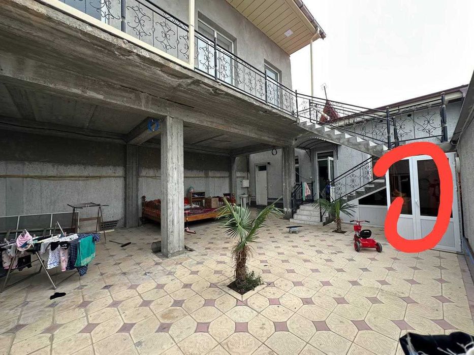 2 sotixli qo'shimcha binosi mavjud KETTEJ sotiladi