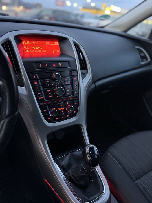 Vand Opel Astra J 1.7CDTI 2011