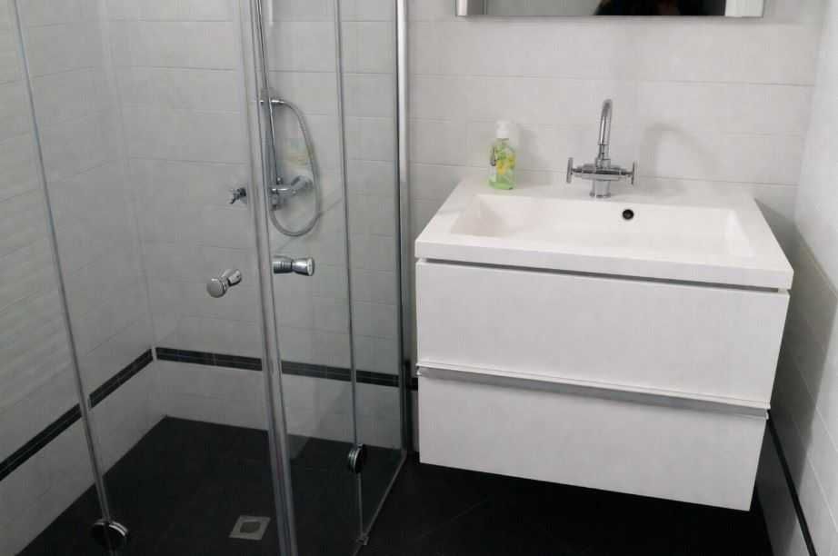 Тристаен апартамент под наем в Център София