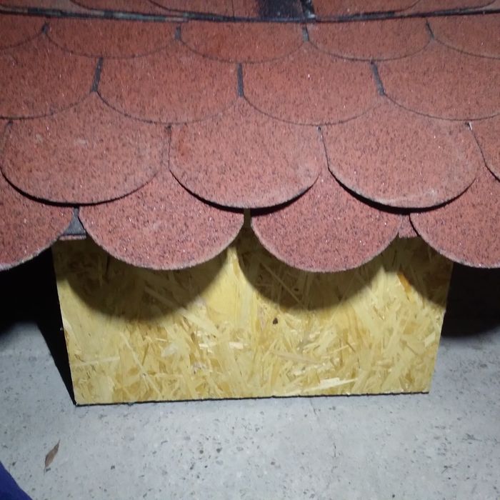 Vînd cușcă câini