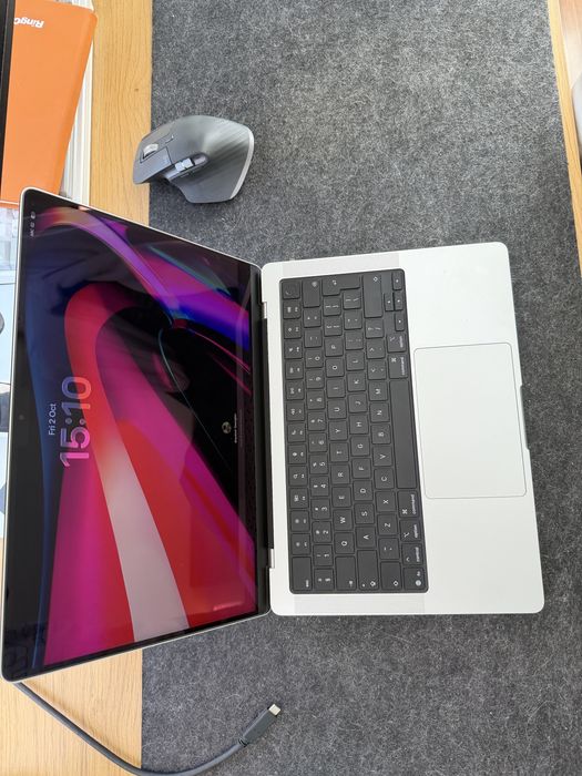 Macbook Pro 14inch M5 PRO 48GB RAM 1TB SSD