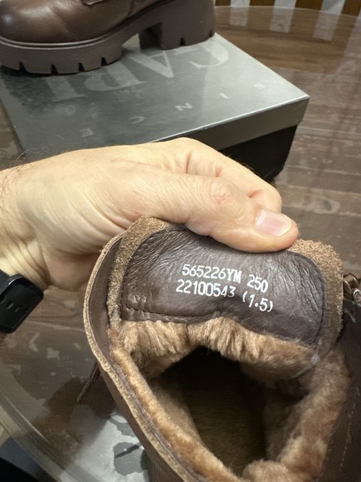 Продам ботинки зимние