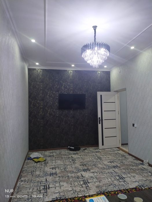 Uy sotiladi. Yangi masjid, Termiz palace mehmonxonasi orqa tomonida..