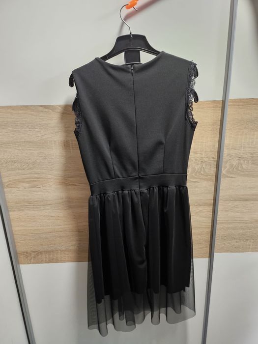 Rochie neagra medie