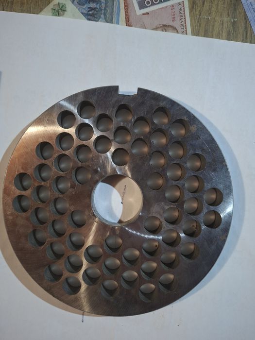 Решетки чисто нови