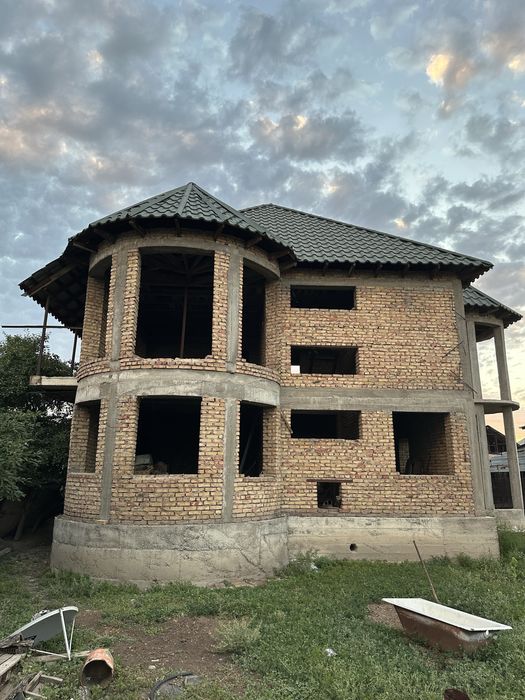 Дом. Недостроенный