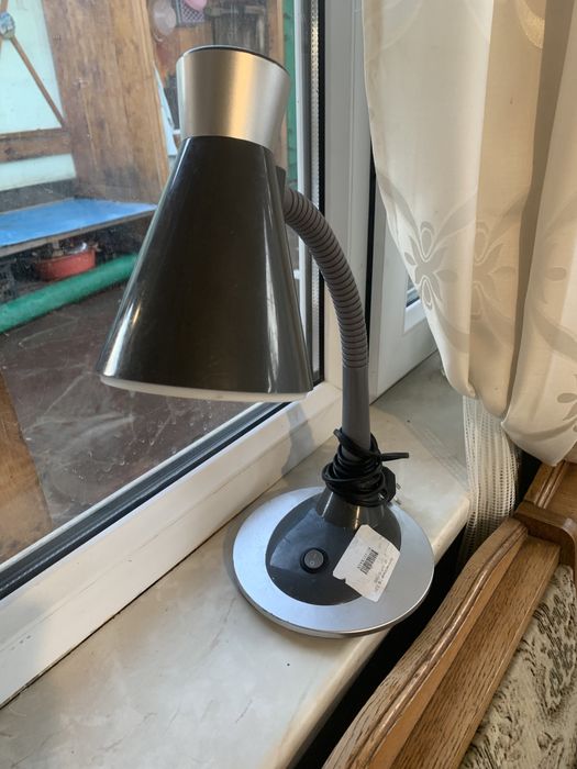 Лампа настольная в отл сост. звоните на воцап