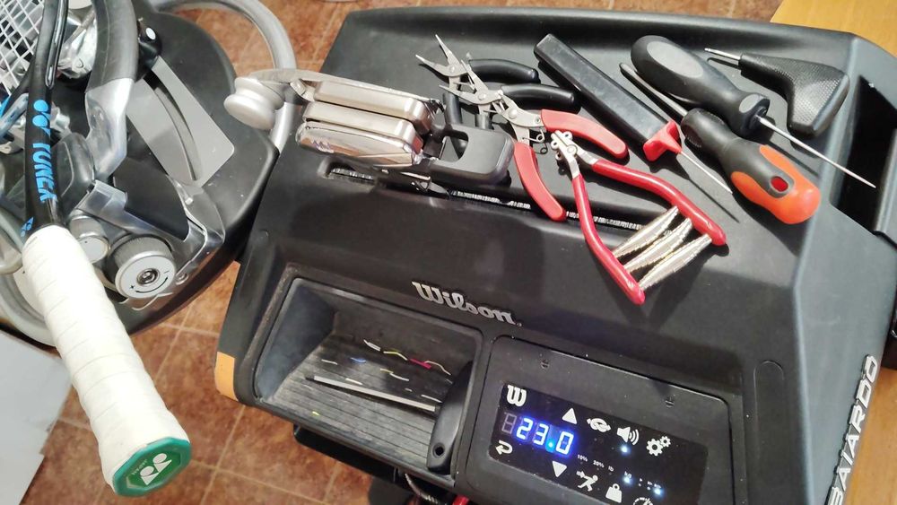 Машина за наплитане на тенис ракети Wilson Baiardo L