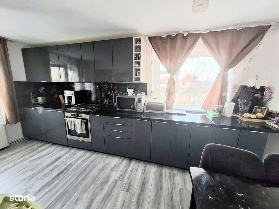 Oșorhei-duplex etaj,curte proprie,mobilat și utilat