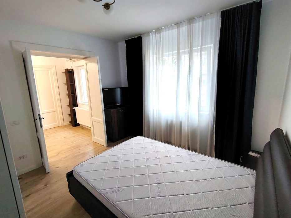 Inchiriez apartament 3 camere