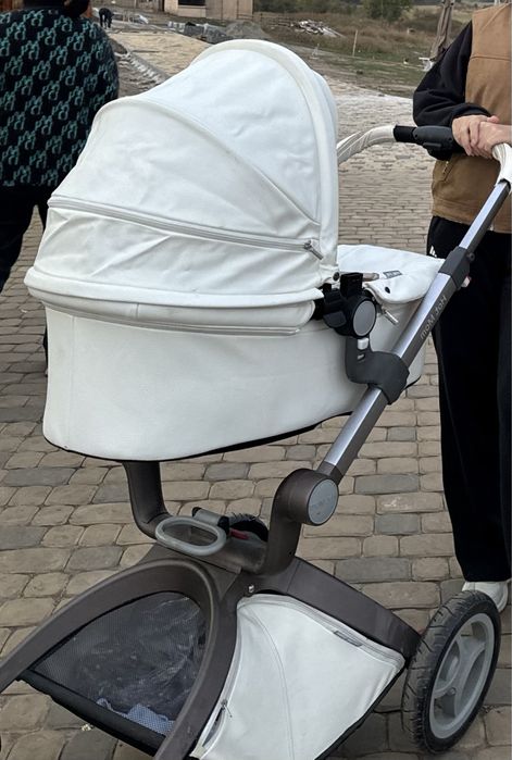 Срочно продам коляску