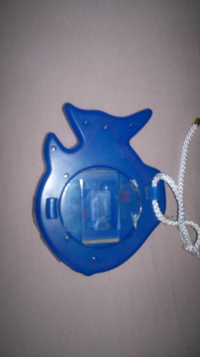 Влагоустойчев радио-часовник