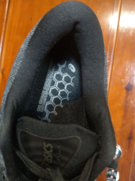 Asics Gel Cumulus 24. 42нм. 26,5см.