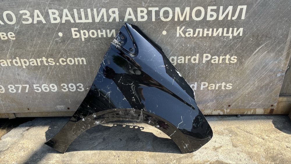 десен и 1 брой преден ляв калник Peugeot 208 (2012-2019)