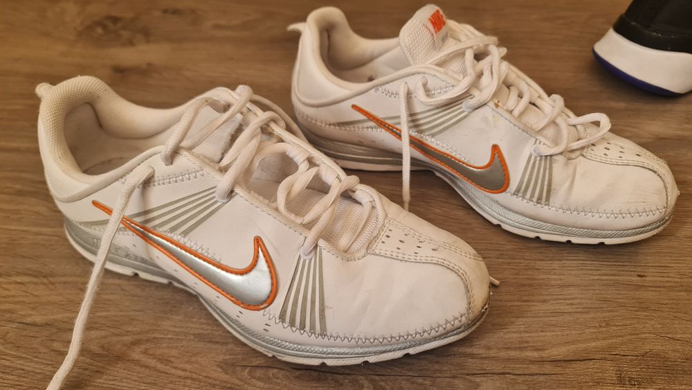 Маратонки Nike и Vans 38-40 номер