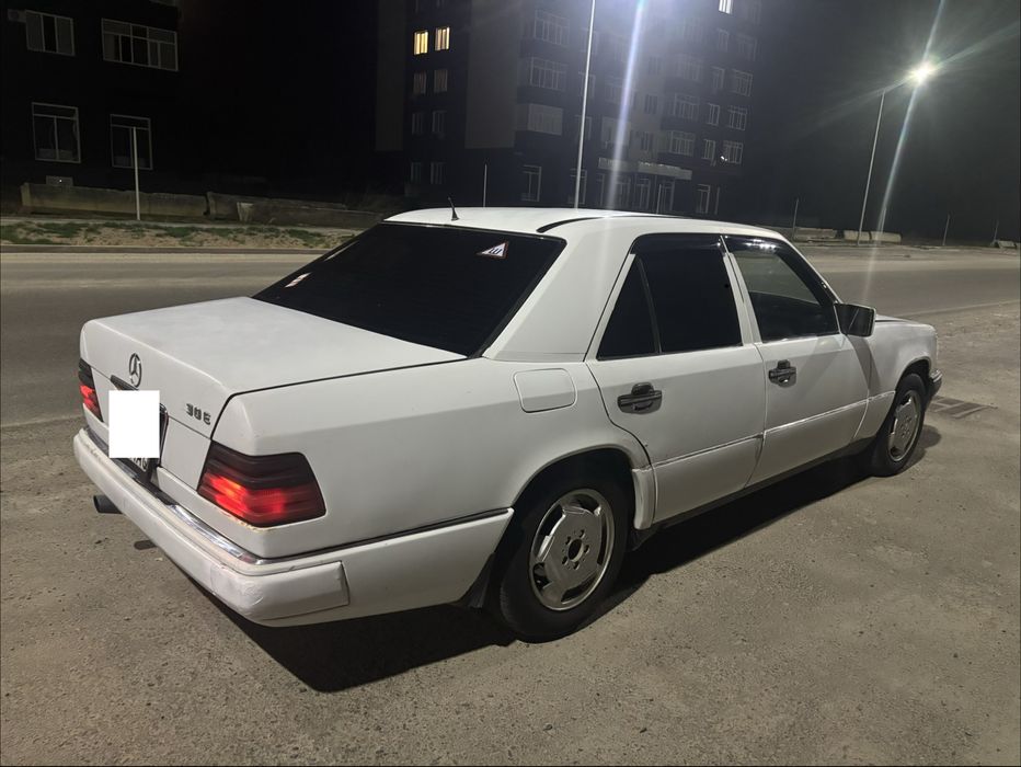 Прадам Мерседес 124