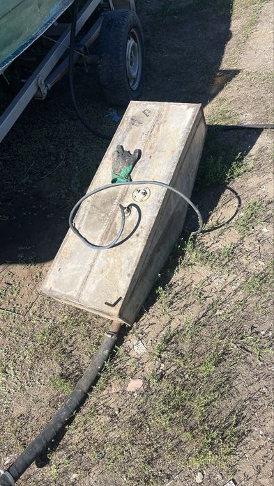 Продам бак на лодку