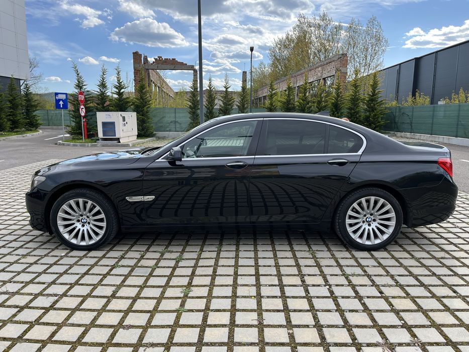 Bmw 740d. F01 2012