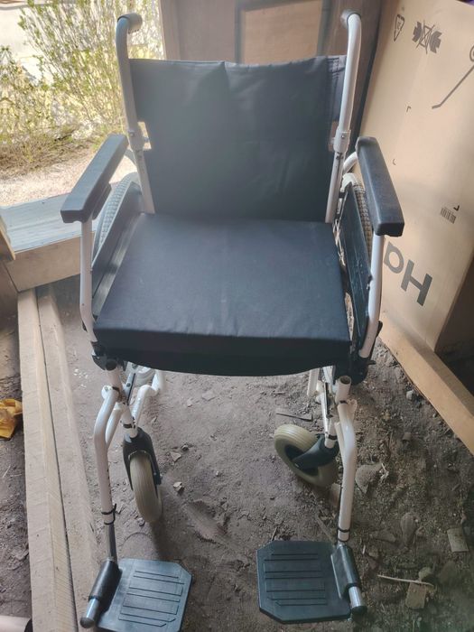 Продам коляску для инвалидов
