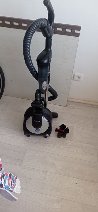 Продам пылесос не дорого
