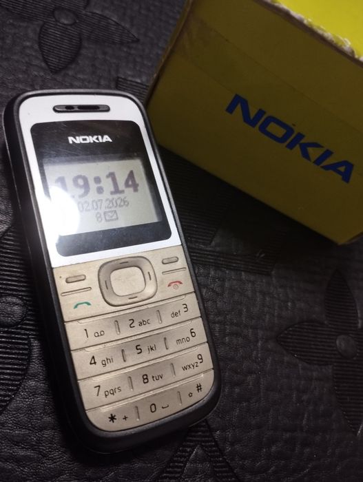 Assalom alekum Telefon Sotiladi Original Nokia 1200