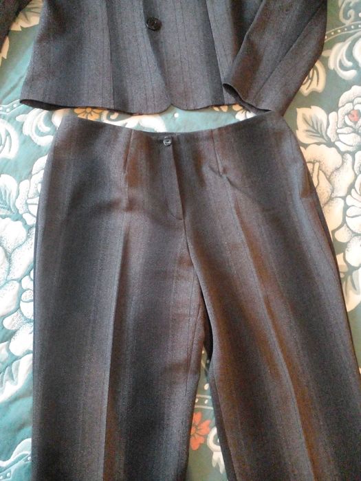 Женский костюм 48 р