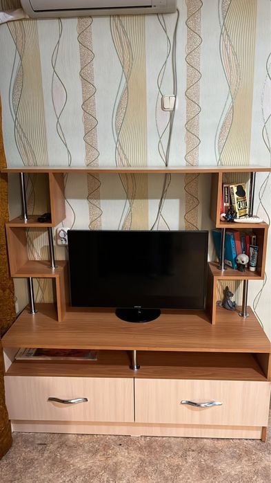 Шкаф пенал и тумба под телевизор