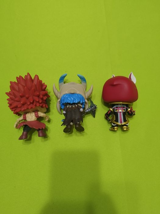 Продавам фигурки на Фънки Pop