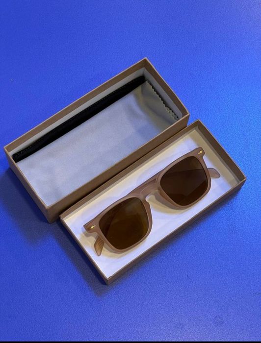 Очки солнцезащитные