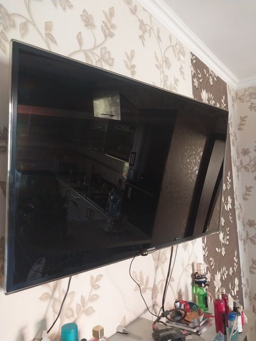 Телевизор Samsung Smart HUB