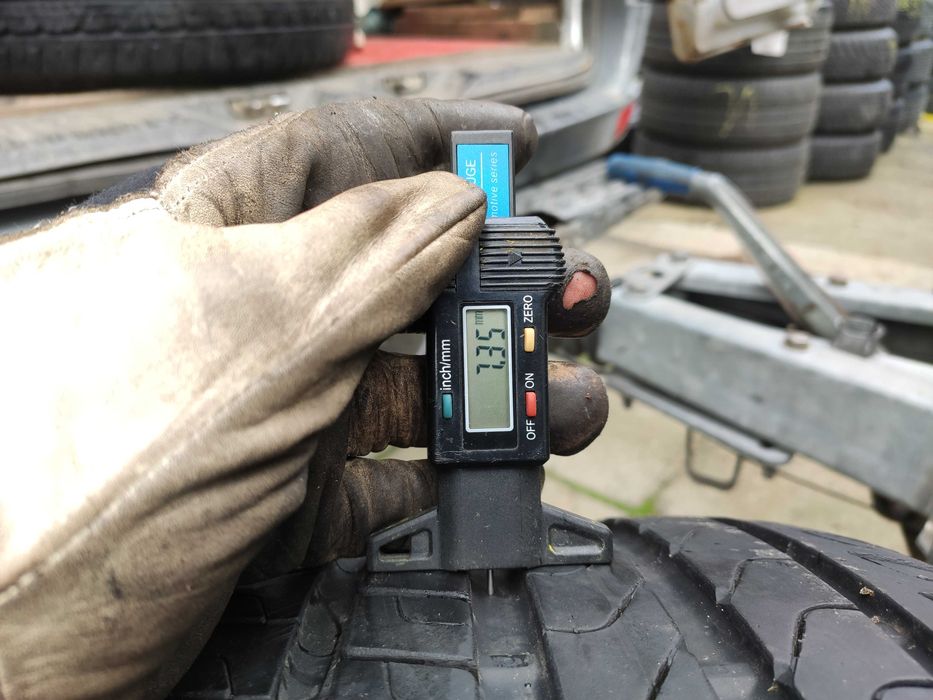 1бр Лятна гума 245 40 17 - Pirelli