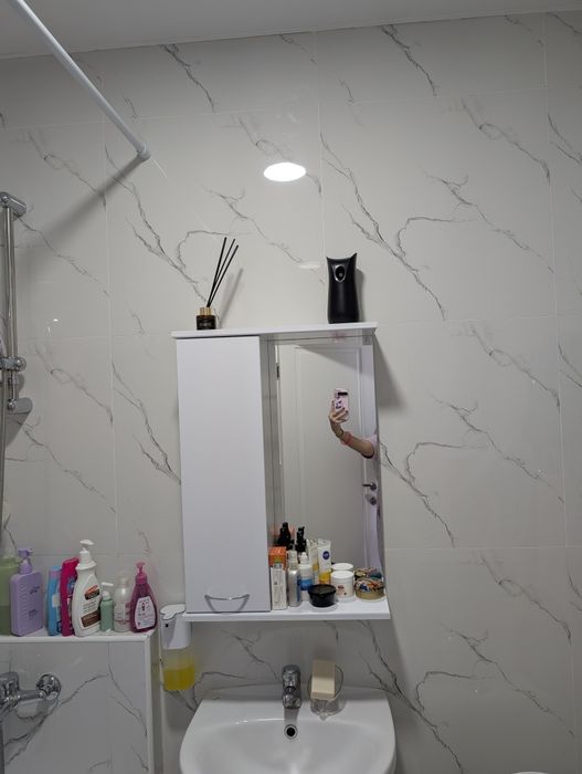 Продам зеркало в ванну