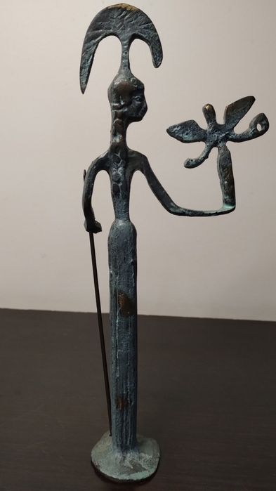 Много красива, модернистична статуетка на Атина Палада. Бронз.