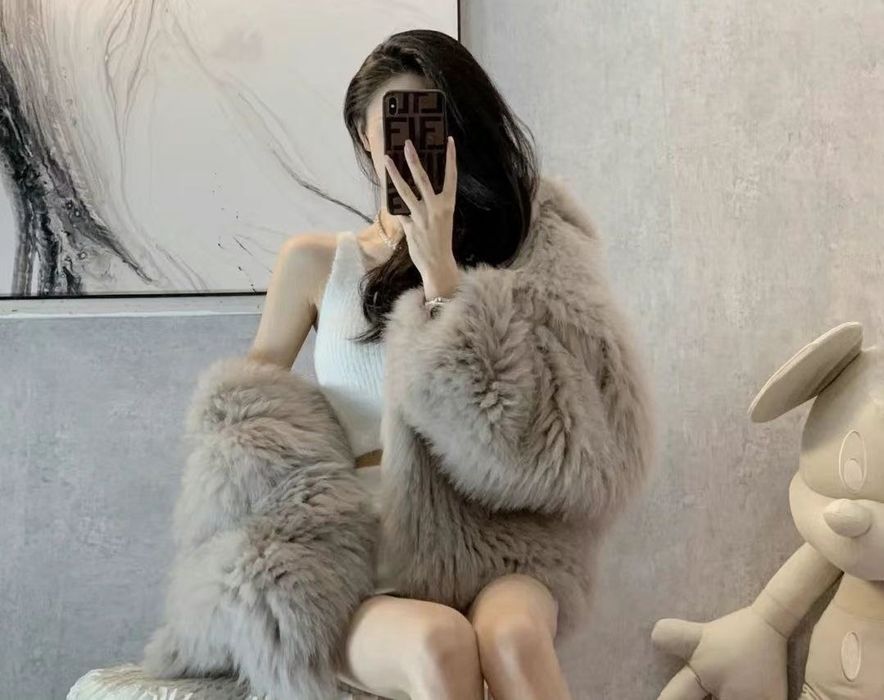 Шуба с капюшоном эко