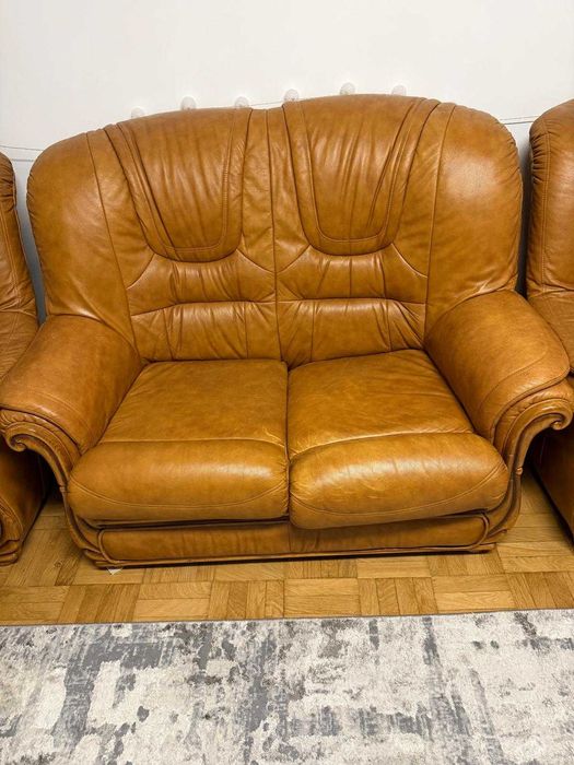 Set fotoliu si canapele din piele