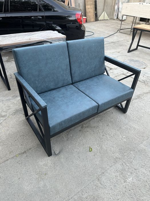 Диван в стиле лофт