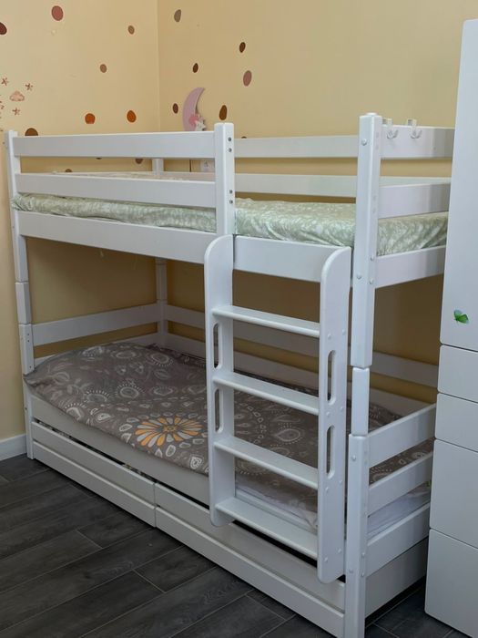 Продам детскую мебель