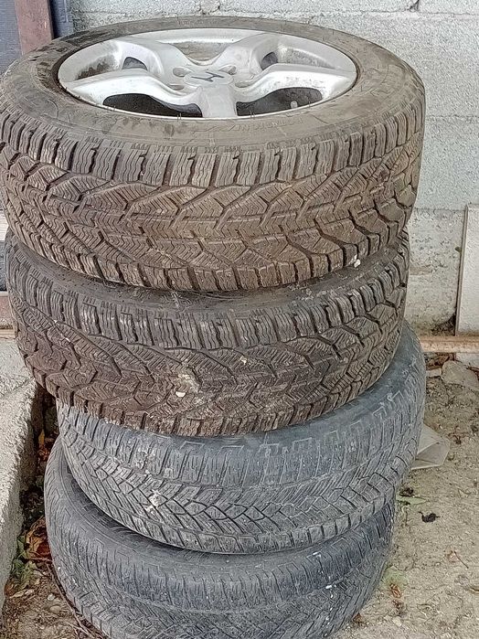 Автомобилни гуми