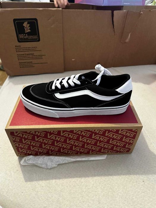 Vans Brooklyn Ls negru/alb, marimea 44 nou, la cutie