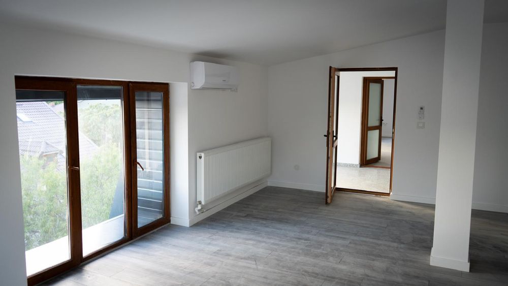 Vila de închiriat 8 camere si 8 grupuri sanitare