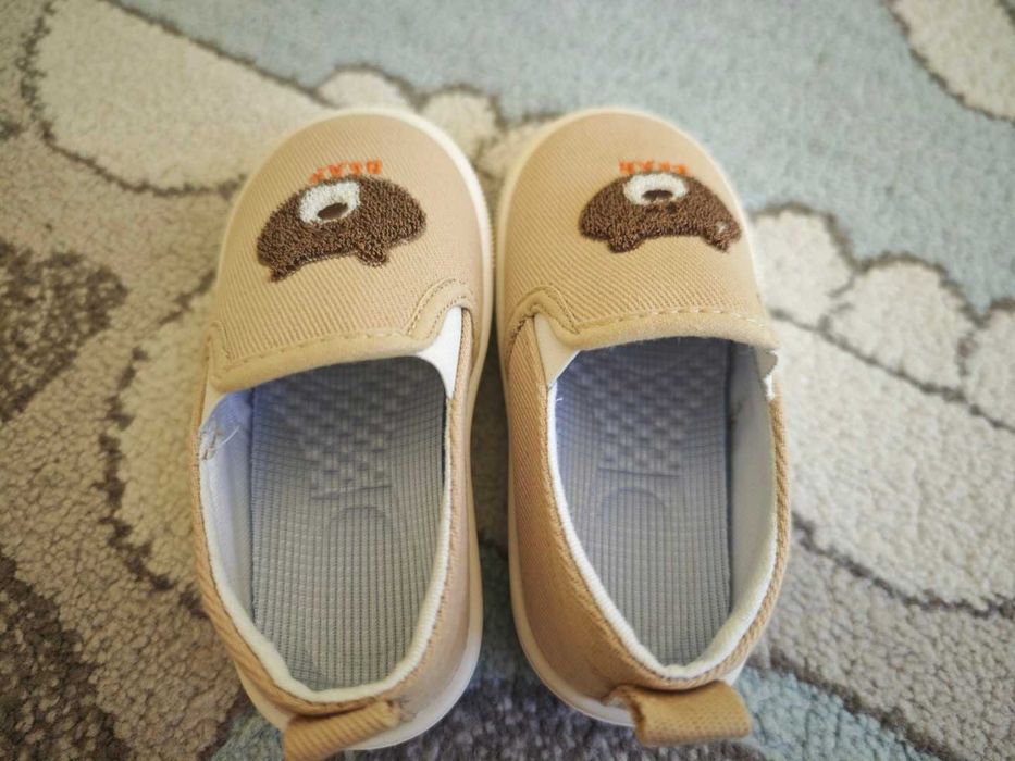 Детски боти 23ти номер и пантофи 27ми номер