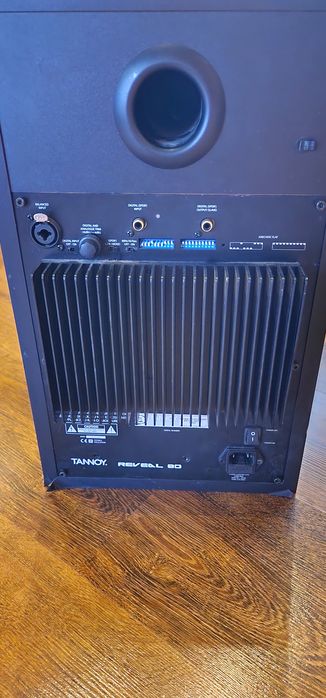 Monitor audio Tannoy REVEAL 8D